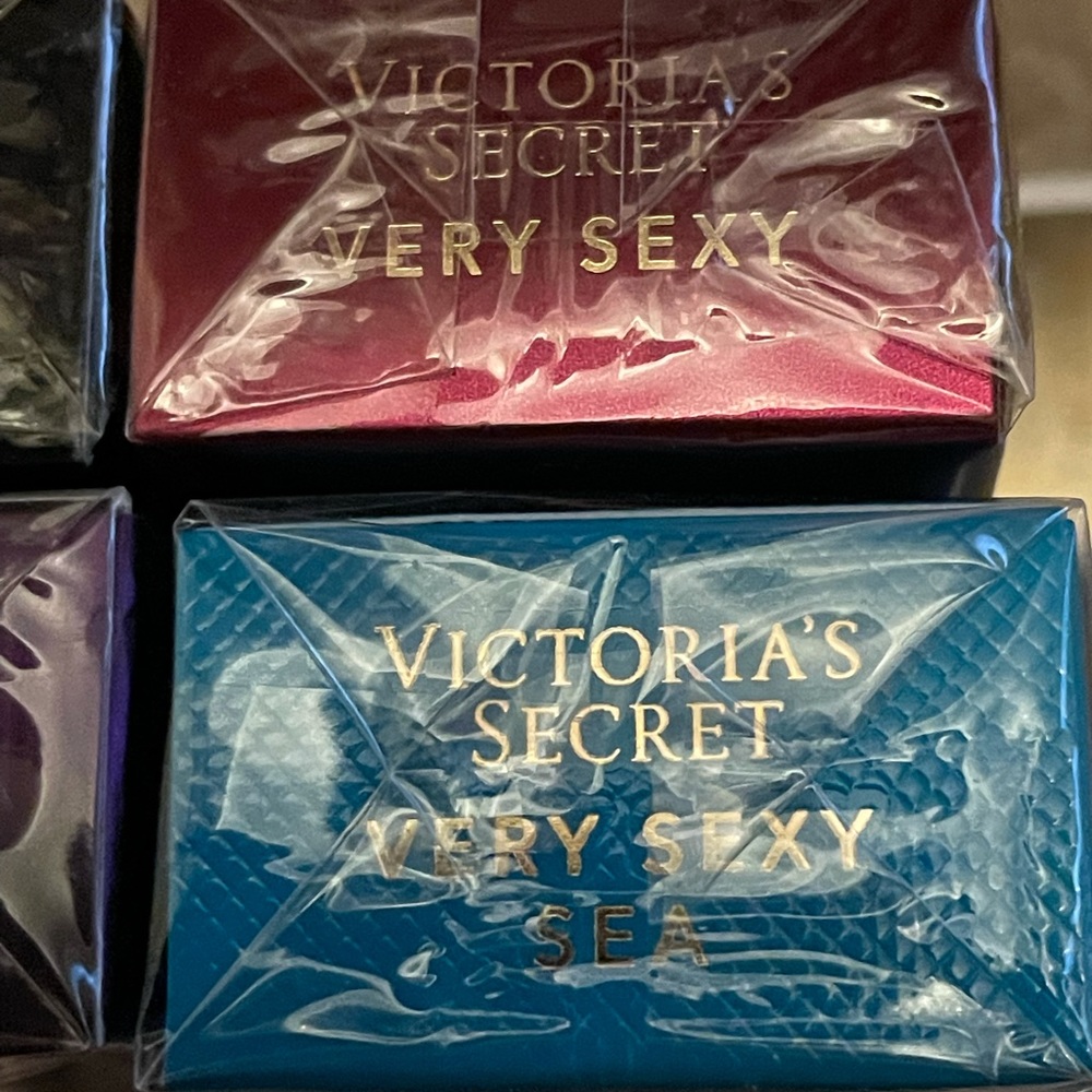 🌺 Victoria Secret Bundle 🌺 - Picture 4 of 5